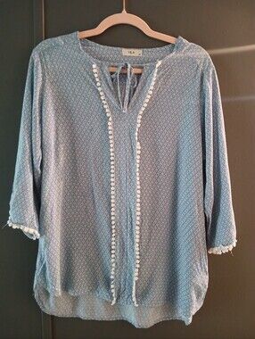 VLD Women's Boho Style Split V-neck 3/4  Sleeve Blouse W/Pom Pom Trim Size M
